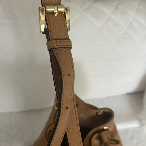 Michael Kors Tan and Black Shoulder Bag with Signature MK Hardware - Picture 9 of 12